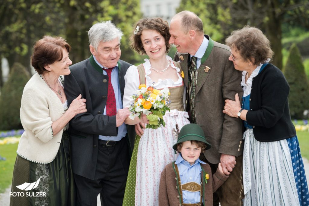 Hochzeit Mirabell Salzburg Eltern mit Brautpaar