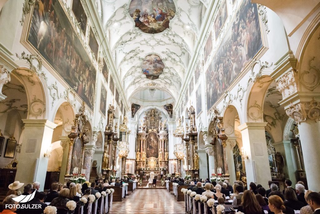 Hochzeit Salzburg Stiftskirche St. Peter Übersicht